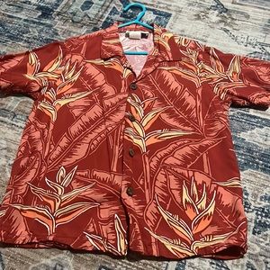Bishop Street: Hawaiian button up shirt
